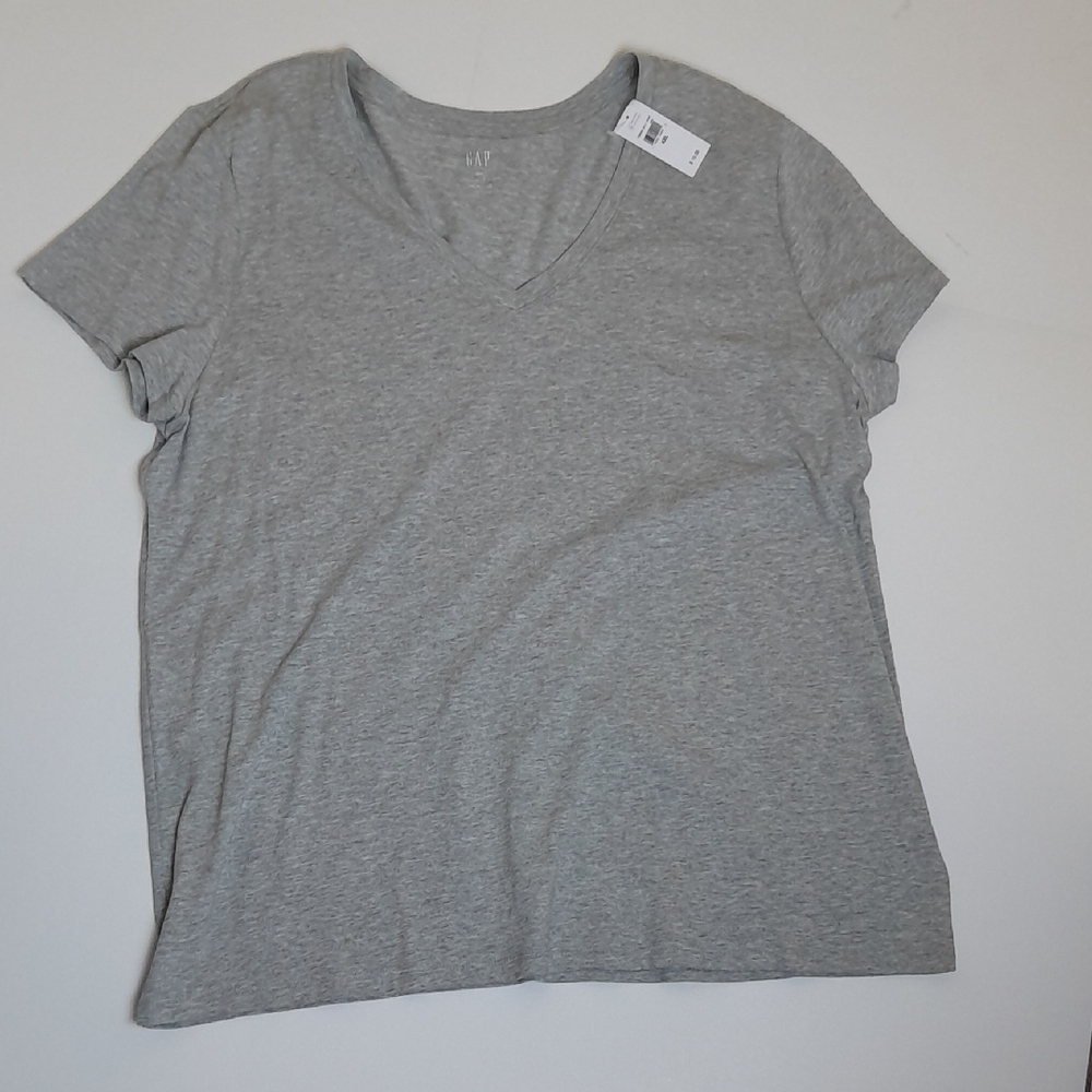 GAP Heather Gray V-Neck Tee
